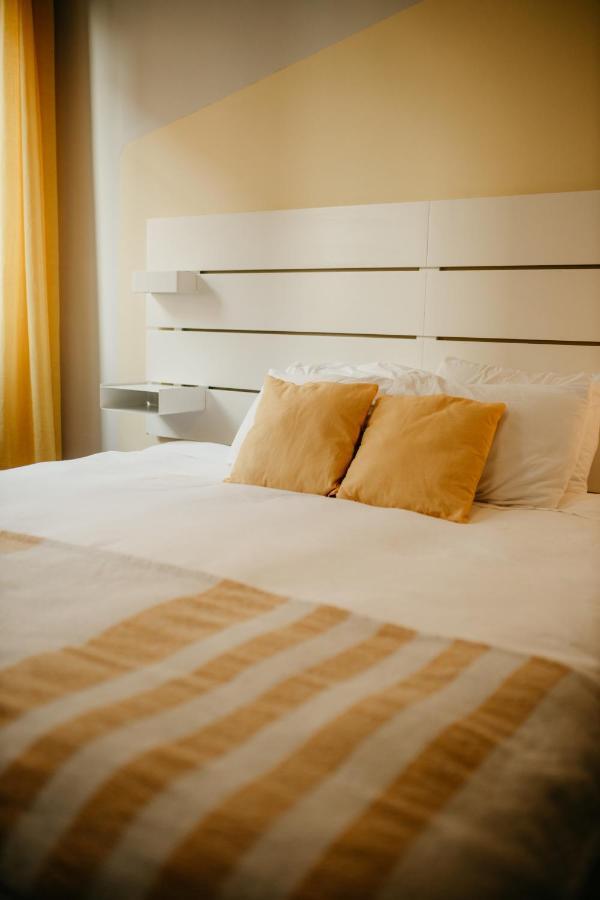 H.Oe.H Apartment Porto Luaran gambar